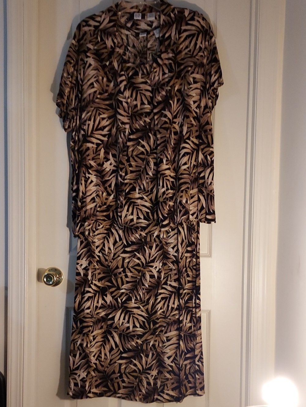 Leaf-Print Midi Dress in Black and Beige